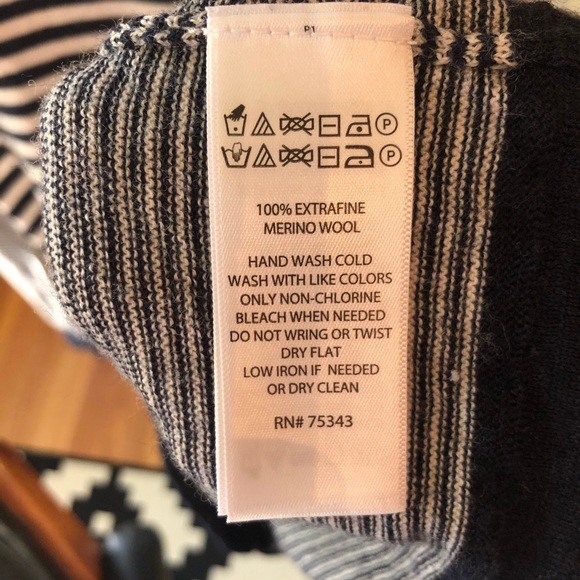 Catherine Malandrino 100% merino wool sweater - Picture 3 of 6